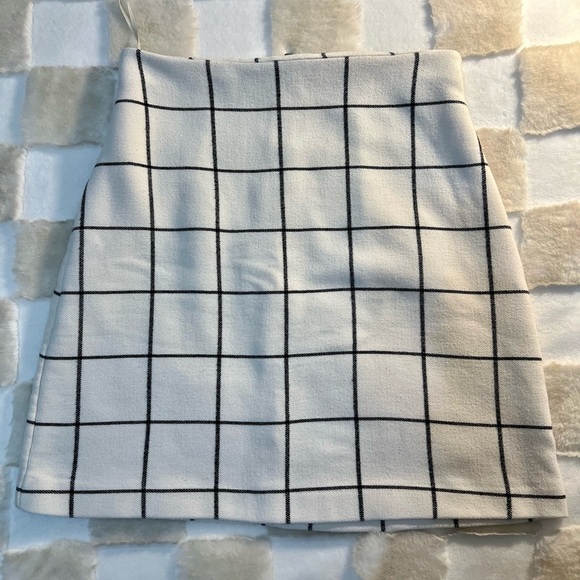 ‼️FINAL SALE MUST GO‼️✨H&M GORGEOUS‎ SKIRT - SIZE 8✨ - Picture 1 of 6